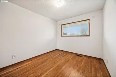 16910 SE Morrison Ct, Portland, OR 97233 - Photo 21