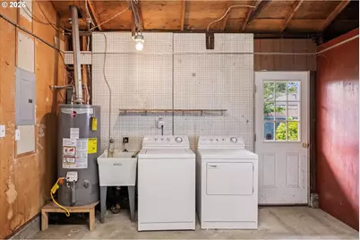 16910 SE Morrison Ct, Portland, OR 97233 - Photo 29