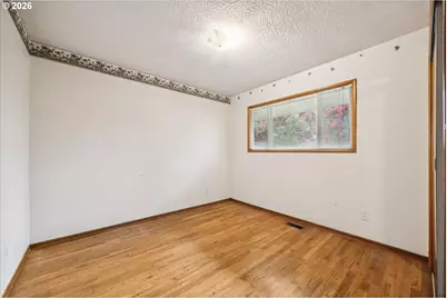16910 SE Morrison Ct, Portland, OR 97233 - Photo 25