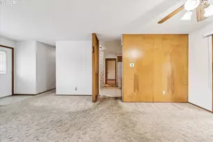 16910 SE Morrison Ct, Portland, OR 97233 - Photo 3