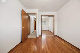 16910 SE Morrison Ct, Portland, OR 97233 - Photo 23