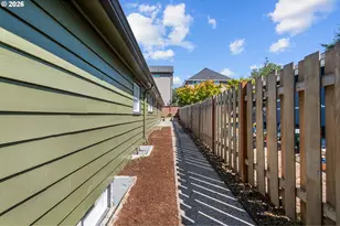 3704 SE Raymond St, Portland, OR 97202 - Photo 45