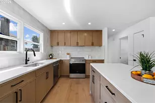 3704 SE Raymond St, Portland, OR 97202 - Photo 15