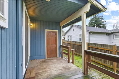 10249 N Tyler Ave, Portland, OR 97203 - Photo 25