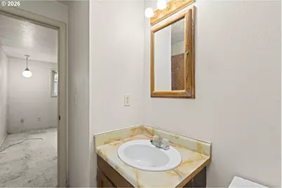 10249 N Tyler Ave, Portland, OR 97203 - Photo 17