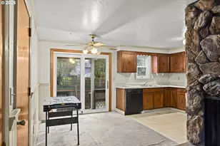 10249 N Tyler Ave, Portland, OR 97203 - Photo 9