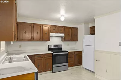 10249 N Tyler Ave, Portland, OR 97203 - Photo 13