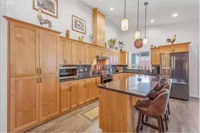 20847 Yukon St, Aurora, OR 97002 - Photo 13
