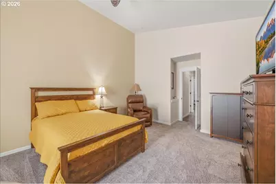 20847 Yukon St, Aurora, OR 97002 - Photo 19