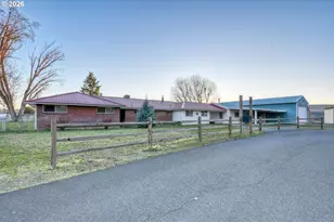 71642 SW Park Ln, Pendleton, OR 97801 - Photo 1