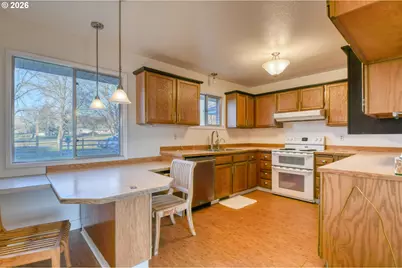 71642 SW Park Ln, Pendleton, OR 97801 - Photo 11