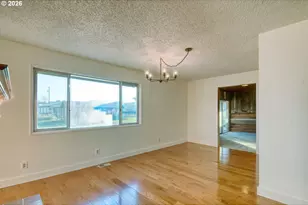 71642 SW Park Ln, Pendleton, OR 97801 - Photo 5