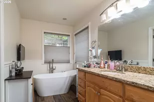 1050 NE Garden Valley Blvd, Roseburg, OR 97470 - Photo 19