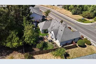 1050 NE Garden Valley Blvd, Roseburg, OR 97470 - Photo 33