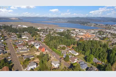 2222 Ash St, North Bend, OR 97459 - Photo 39