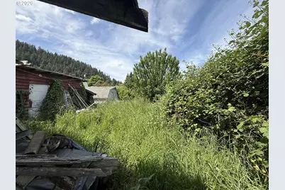 320 W Cedar St, Powers, OR 97466 - Photo 21