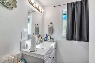 2824 SE 111th Ave, Portland, OR 97266 - Photo 17
