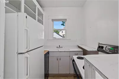 535 NE Knott St, Portland, OR 97212 - Photo 13