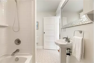 1005 SE Tenino St, Portland, OR 97202 - Photo 27