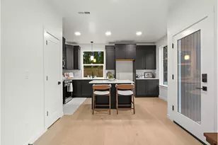 11075 SW 61st Ave, Portland, OR 97219 - Photo 3