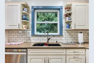 35173 Willette Ln, Astoria, OR 97103 - Photo 17