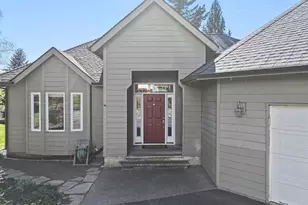 172 Palos Verdes, White Salmon, WA 98672 - Photo 3