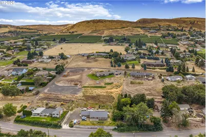2837 E 9th St, The Dalles, OR 97058 - Photo 9