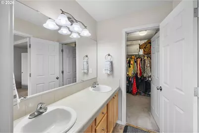 713 N Oak Hollow Dr, Newberg, OR 97132 - Photo 23