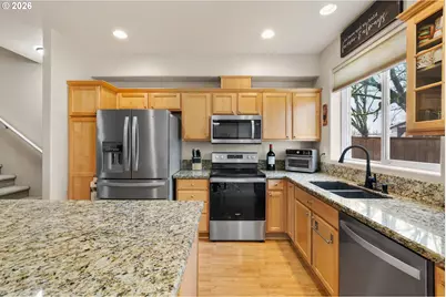 713 N Oak Hollow Dr, Newberg, OR 97132 - Photo 17