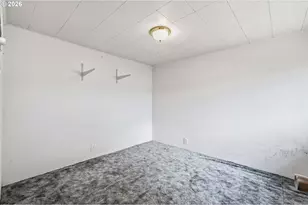 355 N Grove Ct, Eugene, OR 97404 - Photo 17