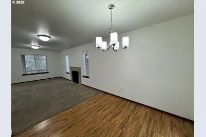 2013 NW Bella Vista Dr, Gresham, OR 97030 - Photo 7