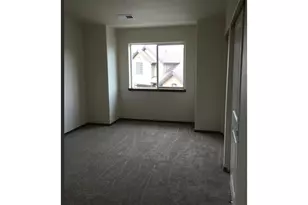 2013 NW Bella Vista Dr, Gresham, OR 97030 - Photo 17