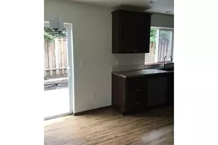 2013 NW Bella Vista Dr, Gresham, OR 97030 - Photo 5