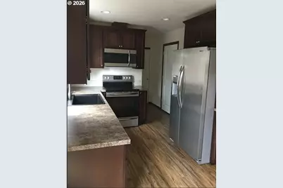 2013 NW Bella Vista Dr, Gresham, OR 97030 - Photo 3