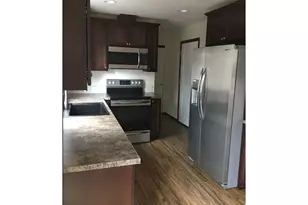 2013 NW Bella Vista Dr, Gresham, OR 97030 - Photo 3