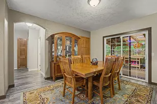 24683 E Cedar Hill Pl, Welches, OR 97067 - Photo 11