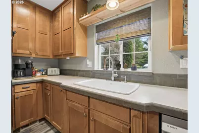 24683 E Cedar Hill Pl, Welches, OR 97067 - Photo 13