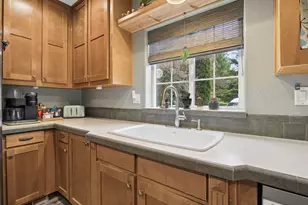 24683 E Cedar Hill Pl, Welches, OR 97067 - Photo 13