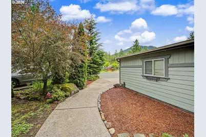 24683 E Cedar Hill Pl, Welches, OR 97067 - Photo 5