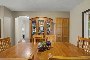 24683 E Cedar Hill Pl, Welches, OR 97067 - Photo 9