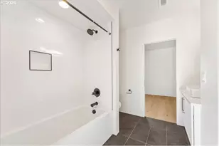 2268 SE Division St, Portland, OR 97202 - Photo 23