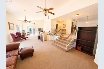 17053 Eastwood Ln, Brookings, OR 97415 - Photo 9