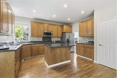 11068 SW Parkview Dr, Wilsonville, OR 97070 - Photo 17