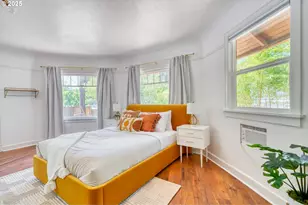 9647 SW Capitol Hwy, Portland, OR 97219 - Photo 17