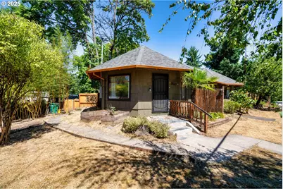 9647 SW Capitol Hwy, Portland, OR 97219 - Photo 1