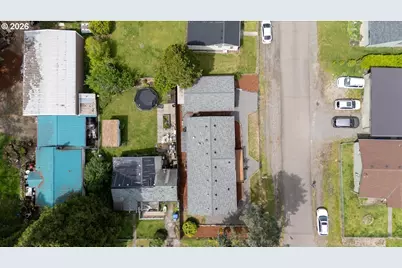 365 SW 7th Ave, Mill City, OR 97360 - Photo 35