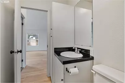 365 SW 7th Ave, Mill City, OR 97360 - Photo 23