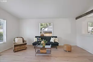 365 SW 7th Ave, Mill City, OR 97360 - Photo 15