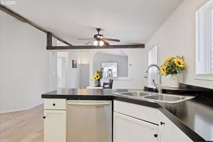 365 SW 7th Ave, Mill City, OR 97360 - Photo 13