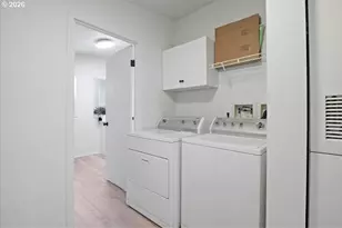 365 SW 7th Ave, Mill City, OR 97360 - Photo 27